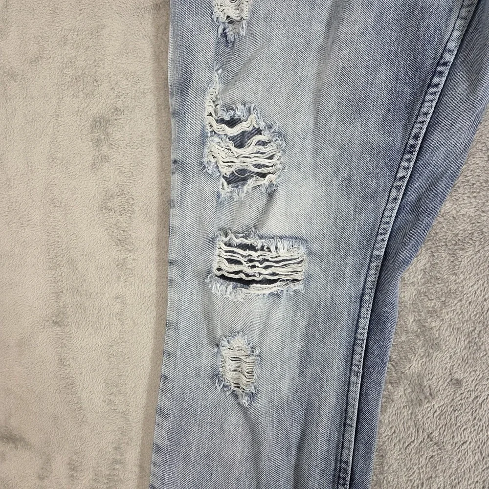 Flypaper Jeans Men's 40x32 Straight Fit Distressed‎ Embroidered Pockets Ripped